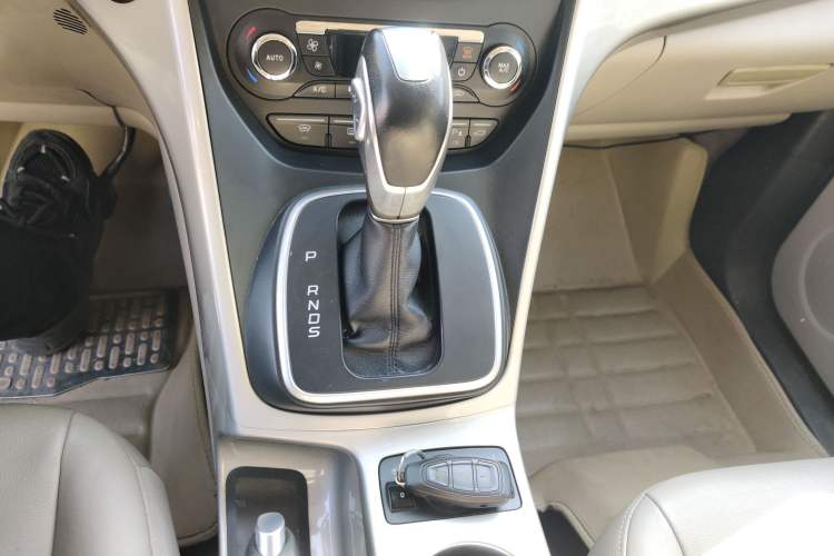 Used Ford Kuga 2013 2.0L GTDi Four-Wheel Drive Premium Model
