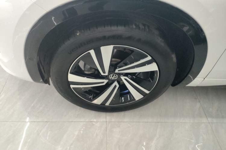 Used Volkswagen Tavendor 2024 380TSI All-Wheel-Drive R-Line Cruise Premium Edition Left Front Wheel Hub