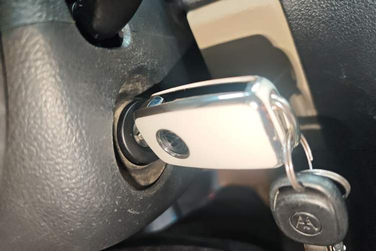 Used Volkswagen Polo 2011 1.4L Automatic ZhiShang Version Vehicle Key