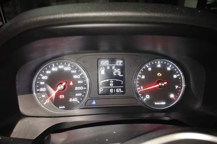 Used Roewe i6 2019 PLUS 1.6L CVT 4G Connected Luxury Deluxe Edition