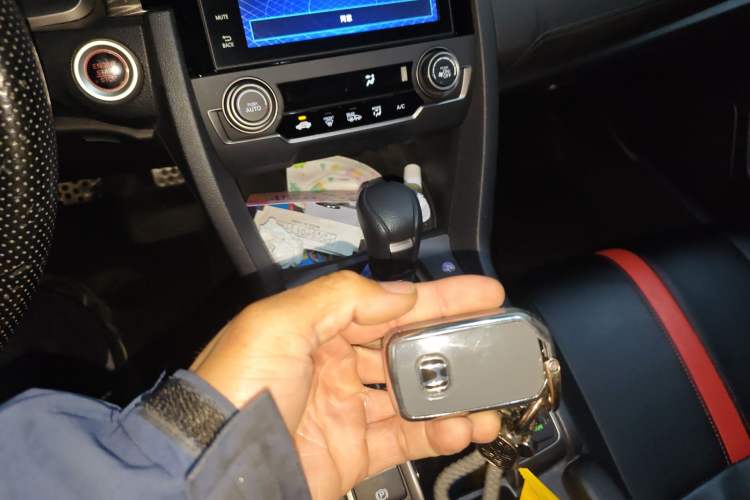 Used Honda Civic 2021 HATCHBACK 220TURBO CVT Trendy Cool Edition Vehicle Key