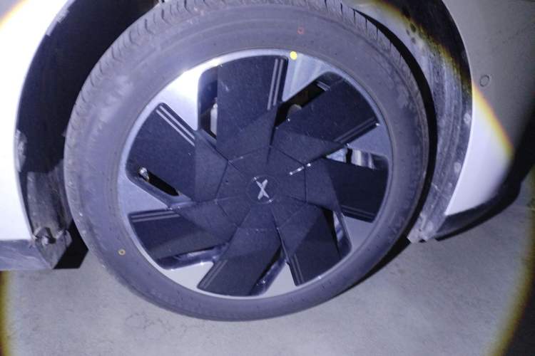 Used XPeng MONA M03 2025 502 Long-Range Max Right Front Wheel Hub