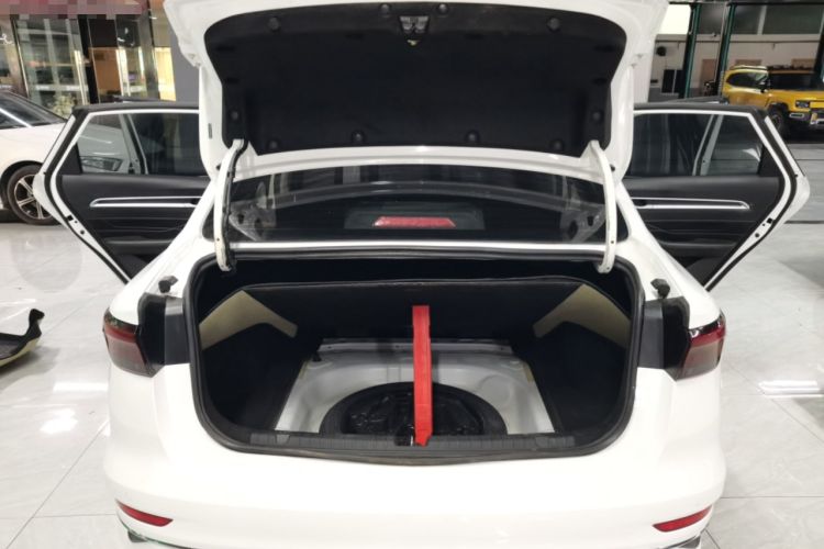 Used Geely Auto Emgrand 2023 4th Generation Champion Edition 1.5L CVT Prestige Model Trunk