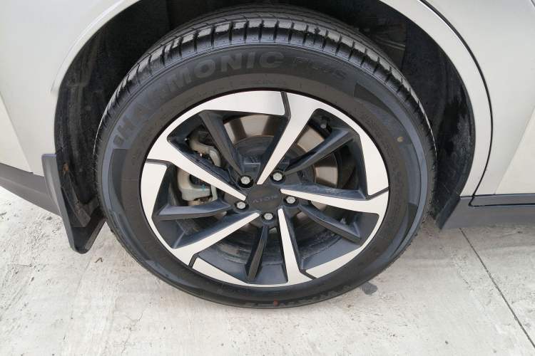 Used AION Y 2023 Younger Star Edition Right Rear Wheel Hub