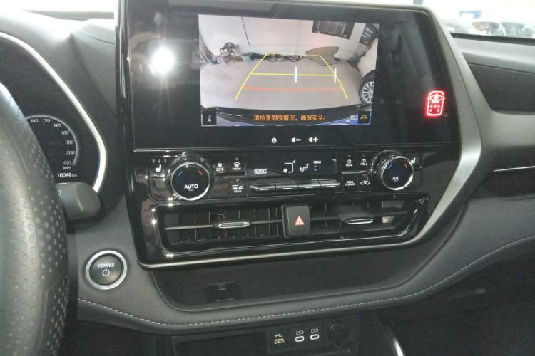 Used Toyota Highlander 2024 2.5L Smart Electric Hybrid Dual-Engine Four-Wheel Drive Prestige Version – 7 Seats