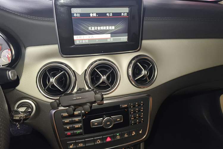 Used Mercedes-Benz GLA 2015 GLA 220 4MATIC Fashion Model
