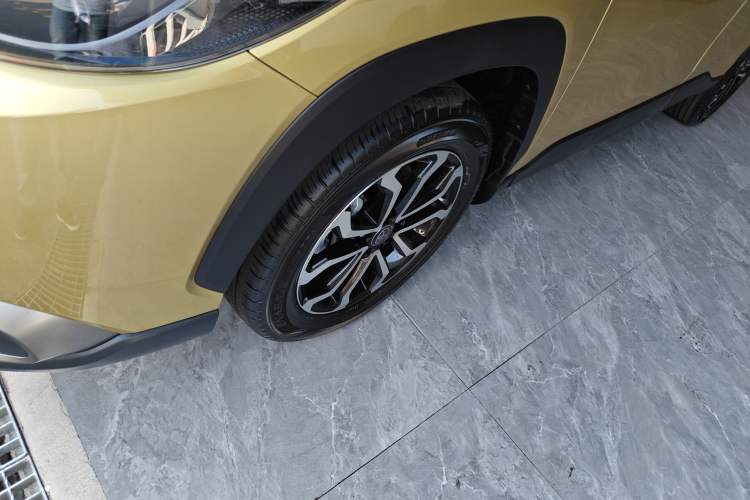 Used Toyota FRONTLANDER 2023 2.0L Smart Electric Hybrid Dual-Engine Deluxe Version