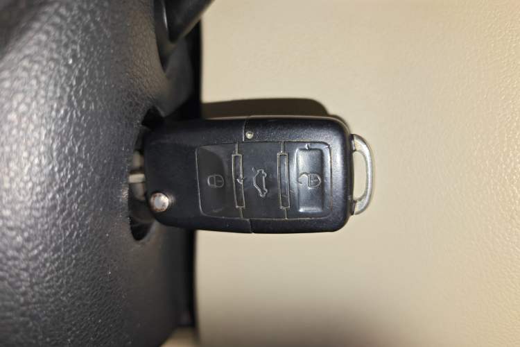 Used Volkswagen Tiguan 2010 1.8TSI Automatic All-Wheel-Drive Elite Edition Vehicle Key