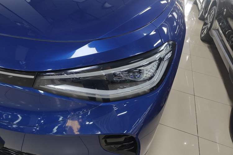 Used Volkswagen ID.4 CROZZ 2024 PRO Model Left Front Headlight