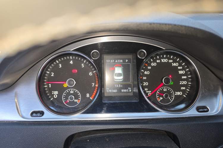 Used Volkswagen FAW-Volkswagen CC 2015 1.8TSI Luxury Model Instrument Cluster