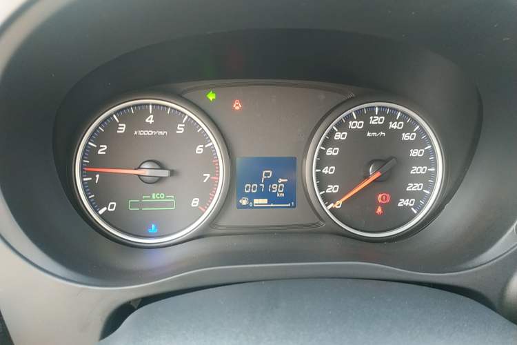 Used Mitsubishi Outlander 2021 Revised Version 2.0L Two-Wheel Drive Comfort Edition 5 Seats Instrument Cluster