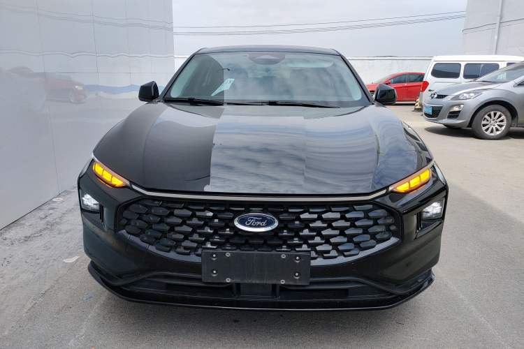 Used Ford Mondeo 2025 2.0T EcoBoost Luxury Version Front