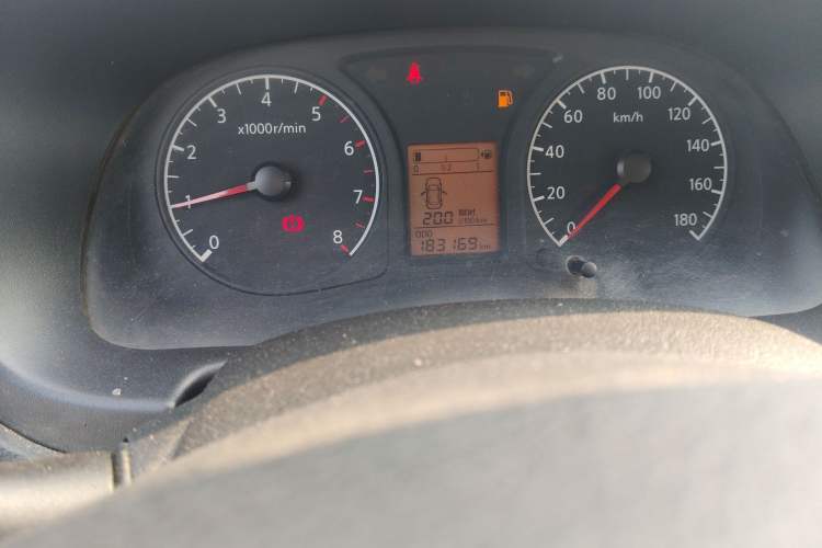 Used Venucia R30 2014 1.2L Manual Enjoyment Edition Odometer Close Up