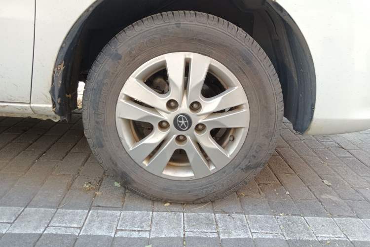 Used JAC Refine M3 2016 IKEA Edition 1.6L Luxury Smart Model