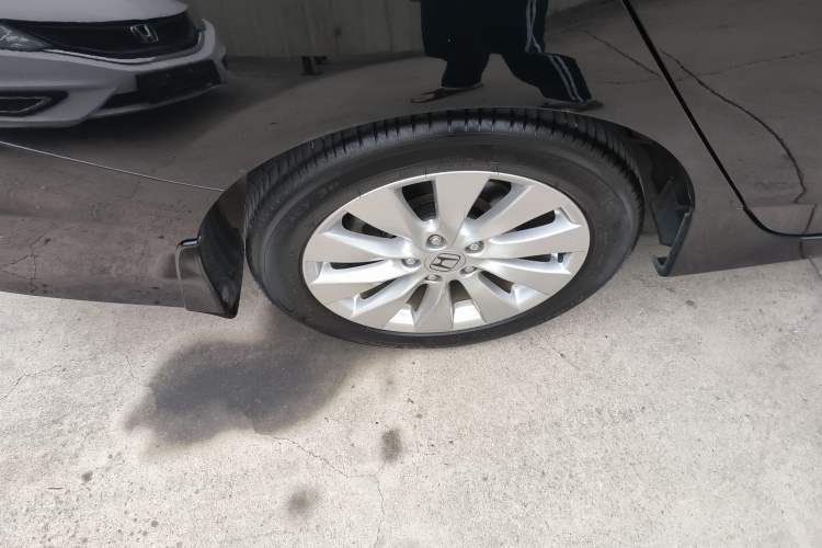 Used Honda Accord 2014 2.4L EX Luxury Edition Right Rear Wheel Hub