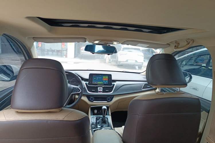 Used Baojun 730 2017 1.8L iAMT Prestige Version 7 Seats