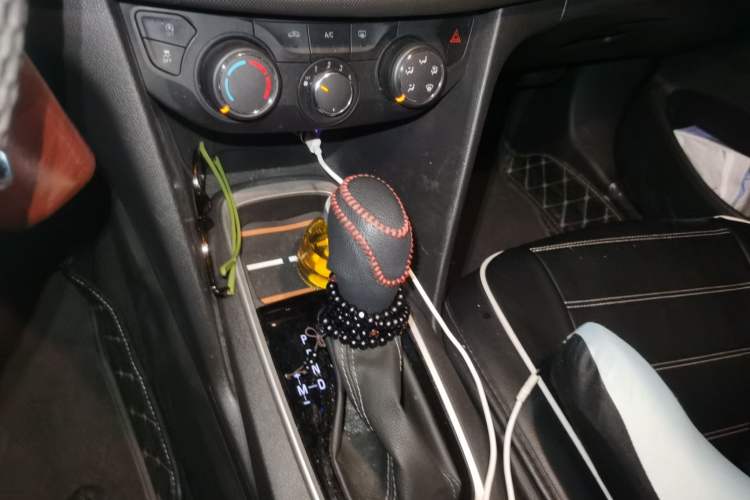 Used Chevrolet Cavalier 2019 320 Automatic Enjoyment with Sunroof Gear Lever