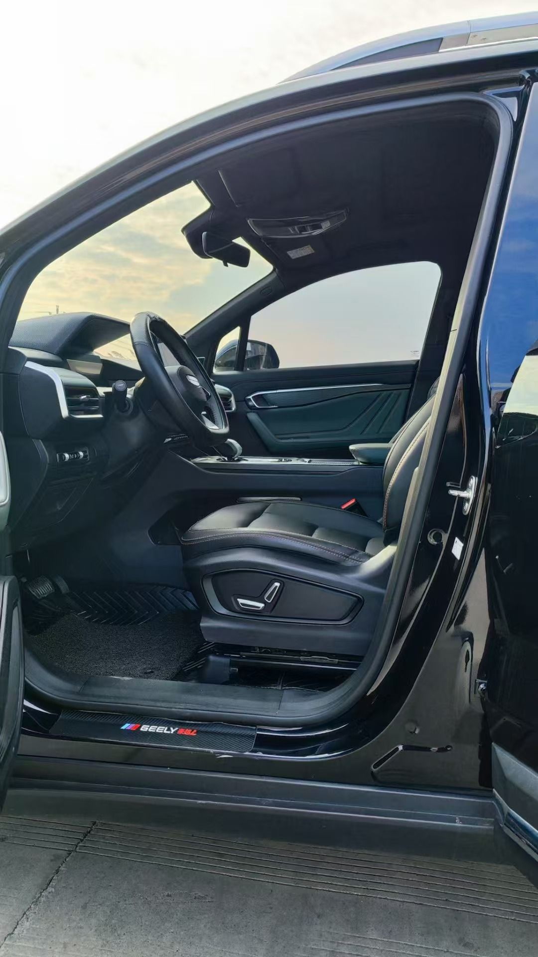 Geely Auto Haoyue L 2023 2.0T DCT Prestige Edition — снимка 16