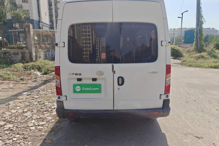 Used SAIC MAXUS Xintu V80 2019 2.5T Classic Version 6-Speed Manual – Aoyuntong Modified Long Wheelbase Mid-Height 7-Seater
