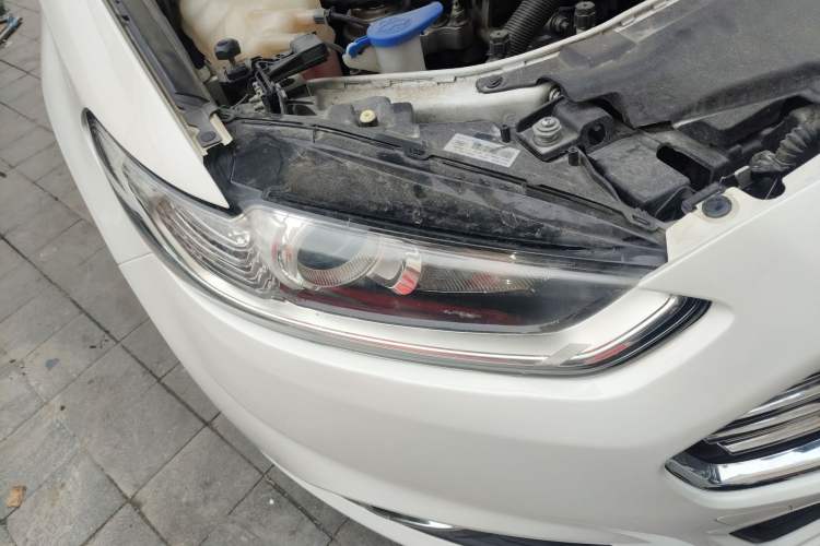 Used Ford Mondeo 2013 1.5L GTDi180 Fashion Edition Right Front Headlight