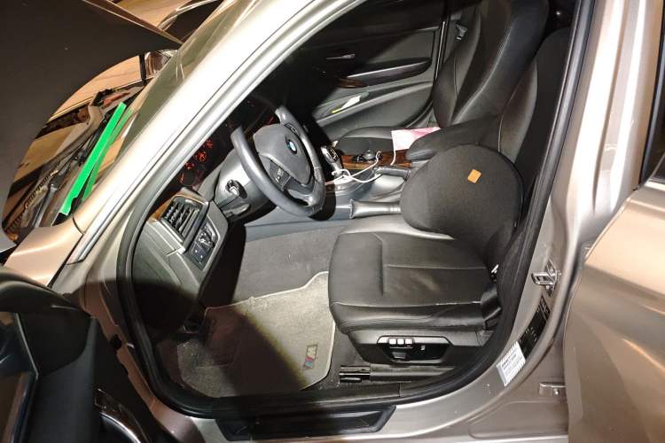 Used BMW 3 Series 2015 320Li Fashion Model