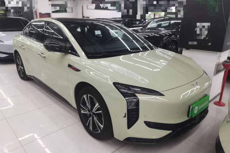 Used Hongqi EH7 2024 690 Pro Front Right 45 Deg