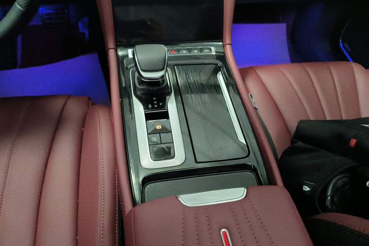 Used Hongqi H5 2025 1.5T DCT Qiyun 500 000th Unit Commemorative Edition Gear Lever