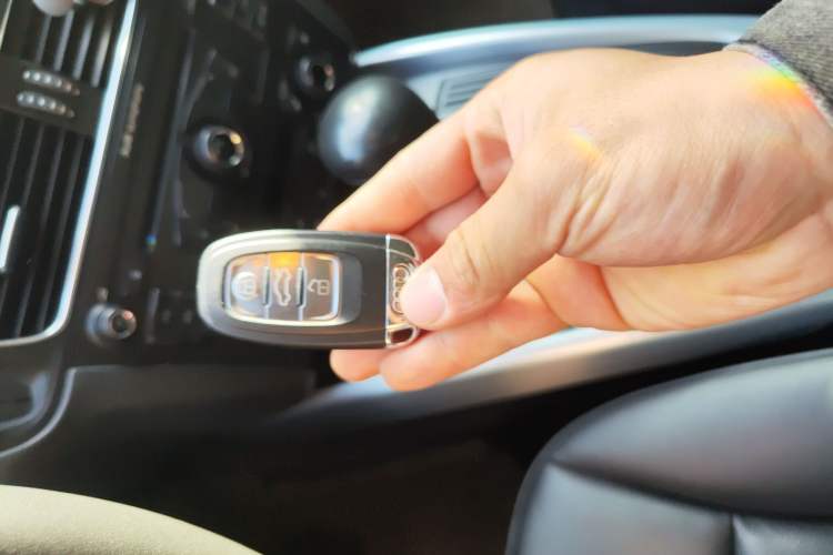 Used Audi Q5 2012 2.0TFSI Technology Model Interior 1