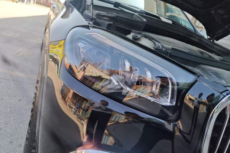 Used Mercedes-Benz GLS 2023 GLS 450 4MATIC Luxury Model Right Front Headlight