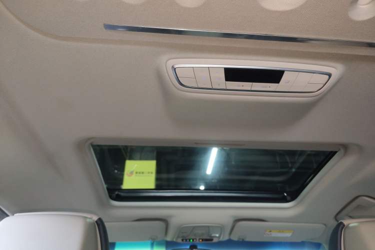 Used Buick GL8 2022 ES Landtrek 653T Comfort Edition