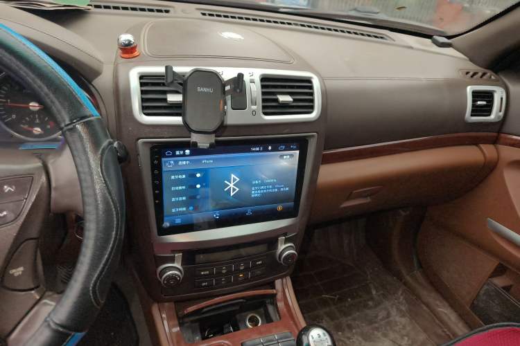 Used Huatai Boliger 2014 2.0T Manual Two-Wheel Drive Smart & Quiet Edition Audio And AC Panel