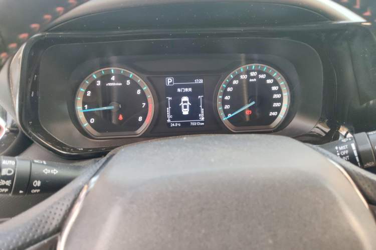 Used CHANGAN OSHAN X5 2021 Revised Version 1.5T DCT Luxury Edition Instrument Cluster