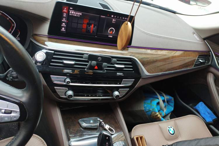 Used BMW 5 Series 2020 525Li Luxury Package
