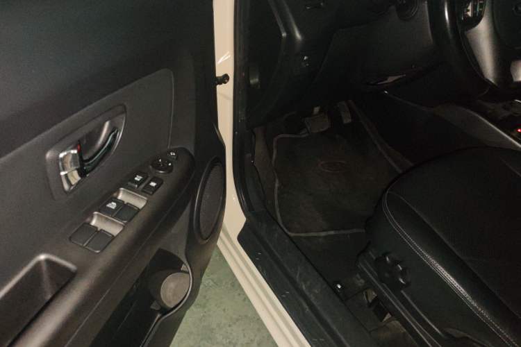 Used Kia Soul 2013 1.6L AT Premium Driver Seat