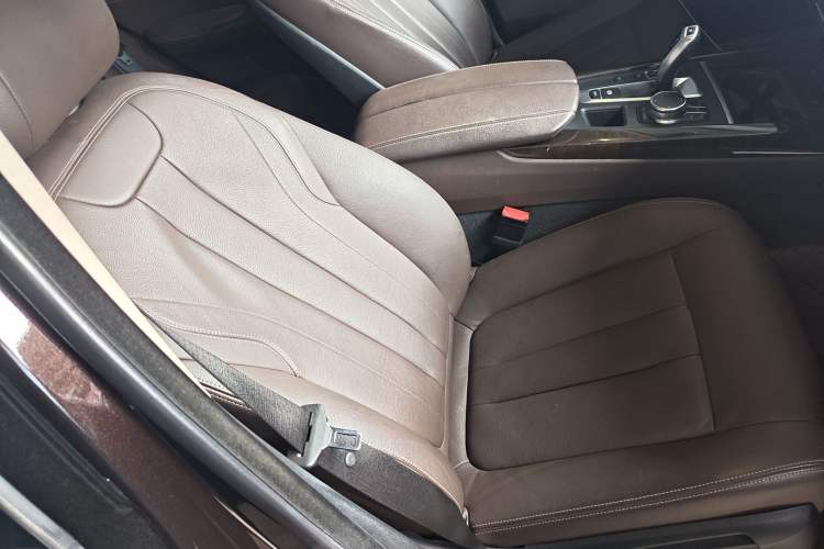 Used BMW X5 2017 xDrive35i Elegant Edition Right Front Seat