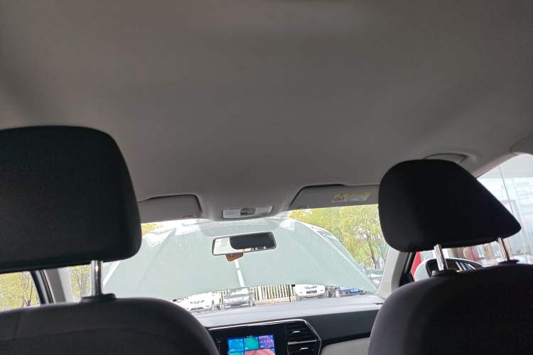 Used Jetta VS5 2023 280TSI Automatic Trend Edition Headliner