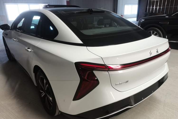 Used Hongqi EH7 2025 600 Smart Selection Edition
