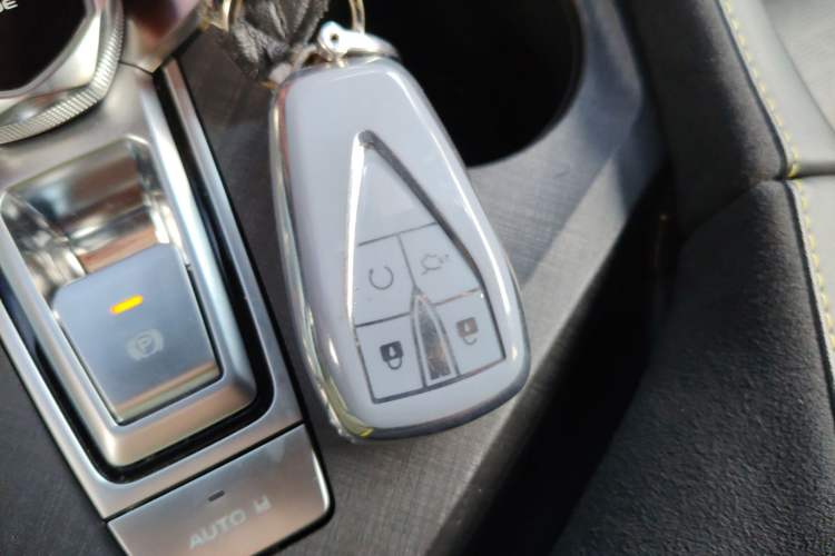 Used CHANGAN UNI-V 2022 2.0T Leading-Speed Edition Vehicle Key