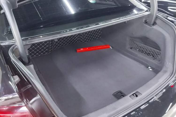 Ojetý Audi A6L 2018 30th Anniversary Edition 35 TFSI Sport Edition