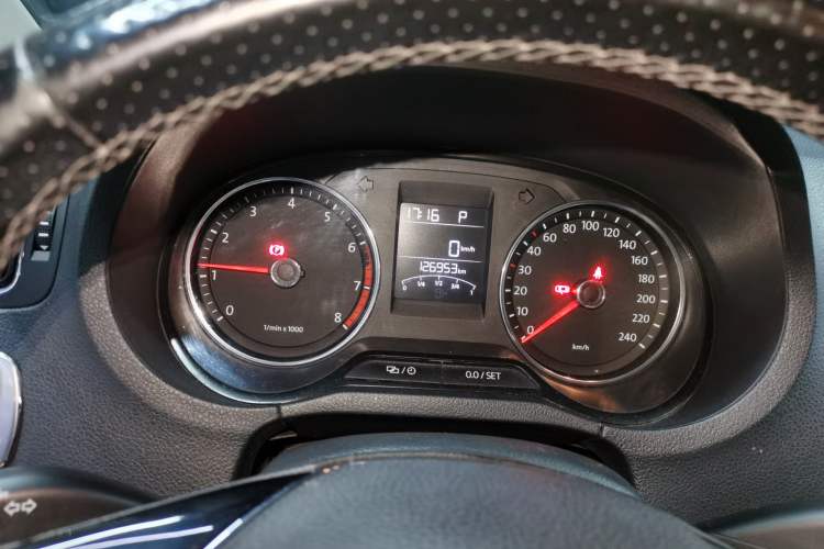 Used Volkswagen Polo 2014 1.6L Cross Polo Automatic Instrument Cluster