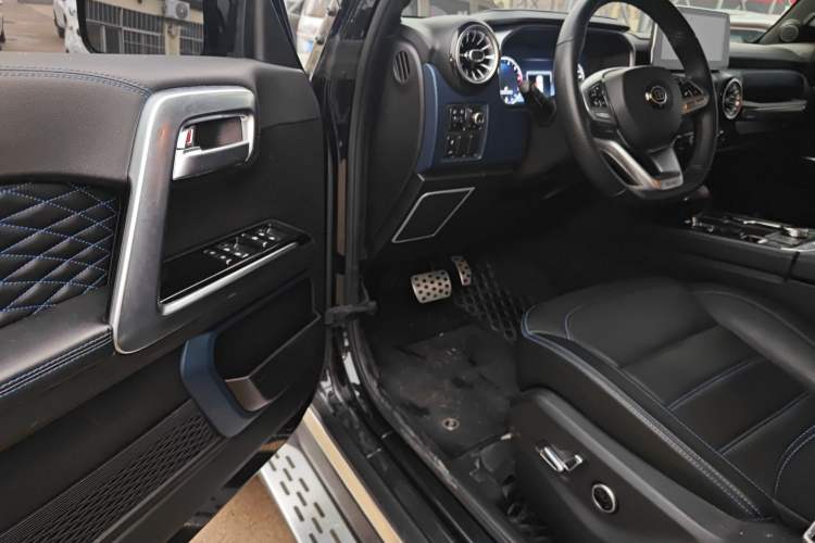 Used BAIC Off-Road BJ40 2019 PLUS 2.3T Automatic Four-Wheel Drive Flagship Edition China VI Emission Standard