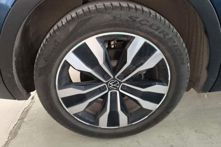 Used Volkswagen Tiguan L 2022 380TSI Automatic All-Wheel Drive R-Line Flagship 7-Seater
