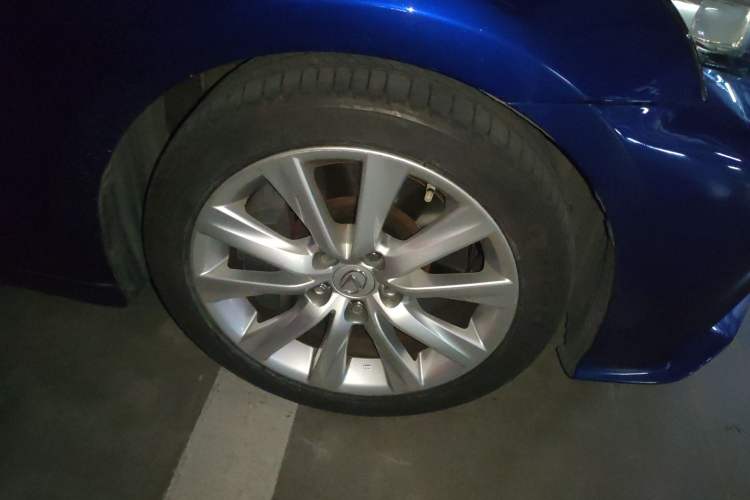 Used Lexus IS 2015 200t F SPORT
