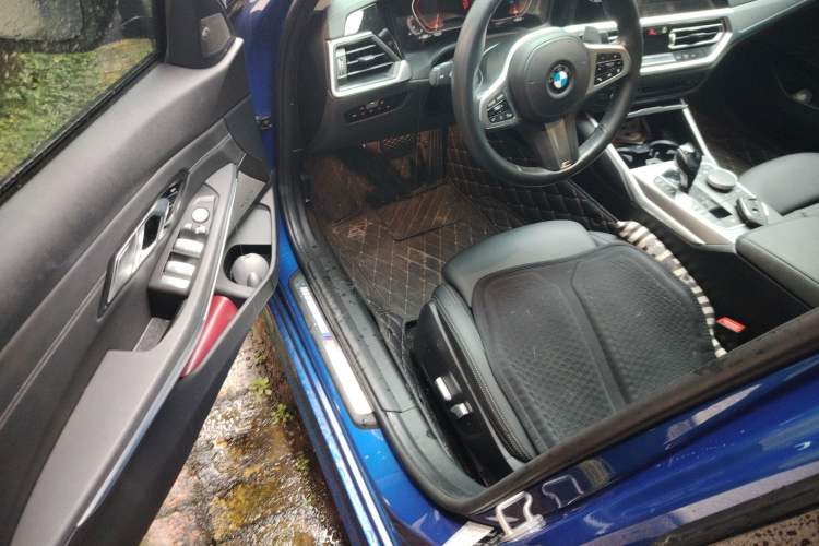 Used BMW 3 Series 2020 Facelifted 325Li M Sport Night Edition Package Driver Seat