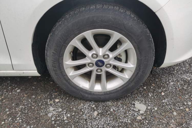 Used Ford Escort 2019 Revised 1.5L Automatic ZhiXiang Version China VI Standard
