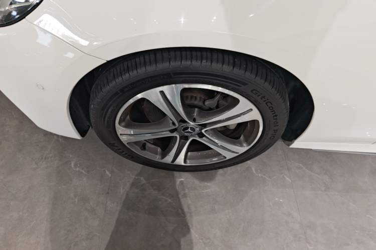Used Mercedes-Benz E-Class 2018 Facelift E 200 L Sport Edition
