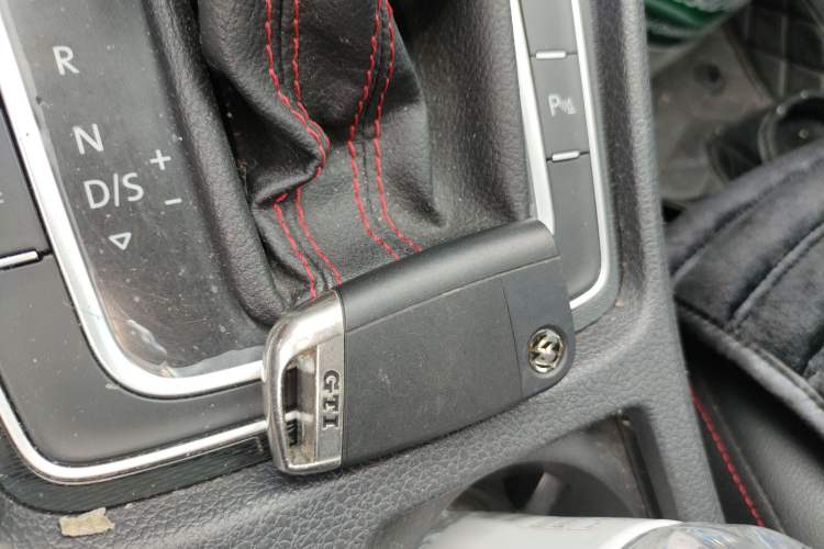 Used Volkswagen Golf GTI 2016 2.0 TSI GTI