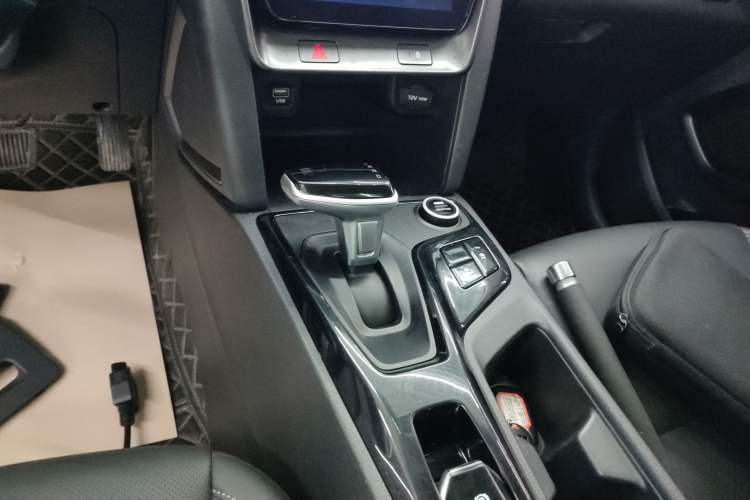 Used Hyundai ix35 2021 240TGDi DCT Two-Wheel-Drive GLS Leading Edition Gear Lever