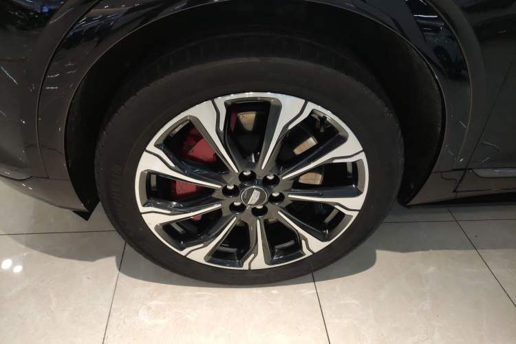 Used Cadillac XT5 2025 2.0T Platinum Edition