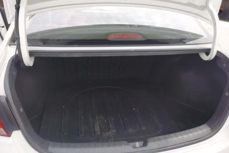 Used Kia K2 2019 Sedan 1.4L Automatic Transmission 15th Anniversary Special Edition GLS China VI Standard
